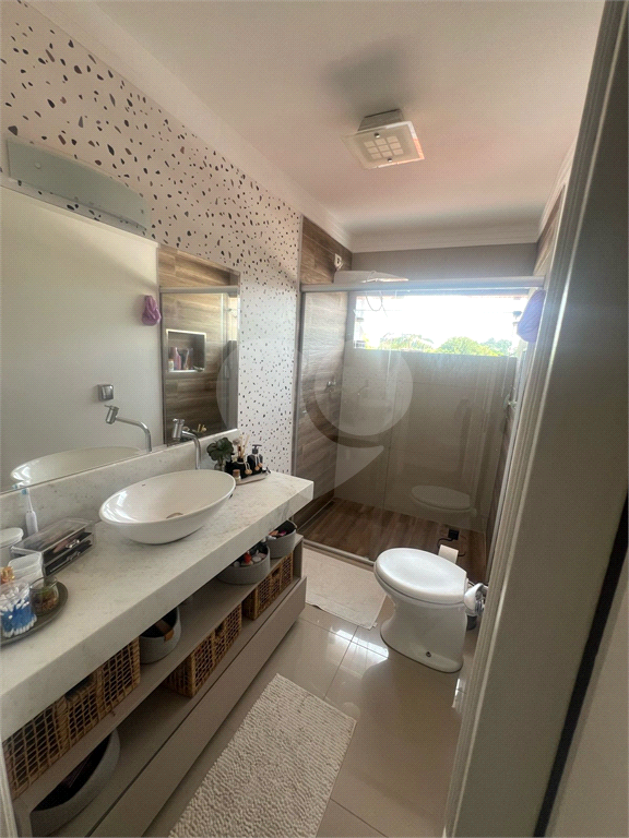 Sobrado a venda 3 dormitórios  sendo 1 suite, 2 vagas e área gourmet com piscina.