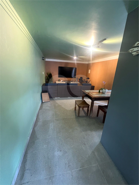Sobrado a venda 3 dormitórios  sendo 1 suite, 2 vagas e área gourmet com piscina.