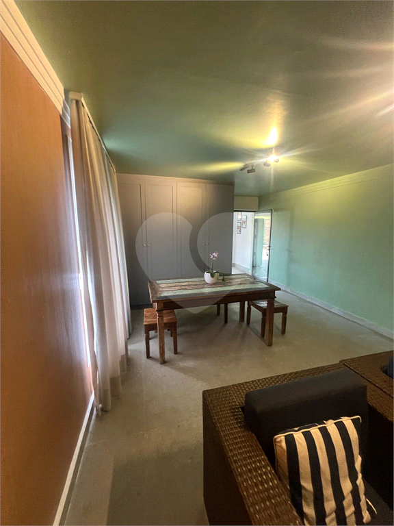 Sobrado a venda 3 dormitórios  sendo 1 suite, 2 vagas e área gourmet com piscina.