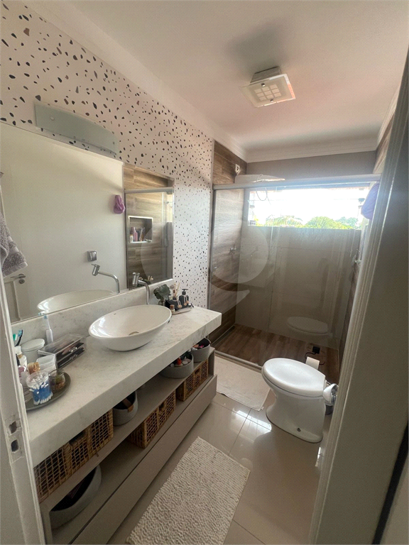 Sobrado a venda 3 dormitórios  sendo 1 suite, 2 vagas e área gourmet com piscina.