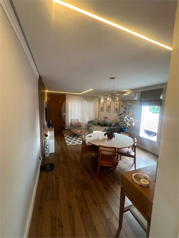 Sobrado a venda 3 dormitórios  sendo 1 suite, 2 vagas e área gourmet com piscina.