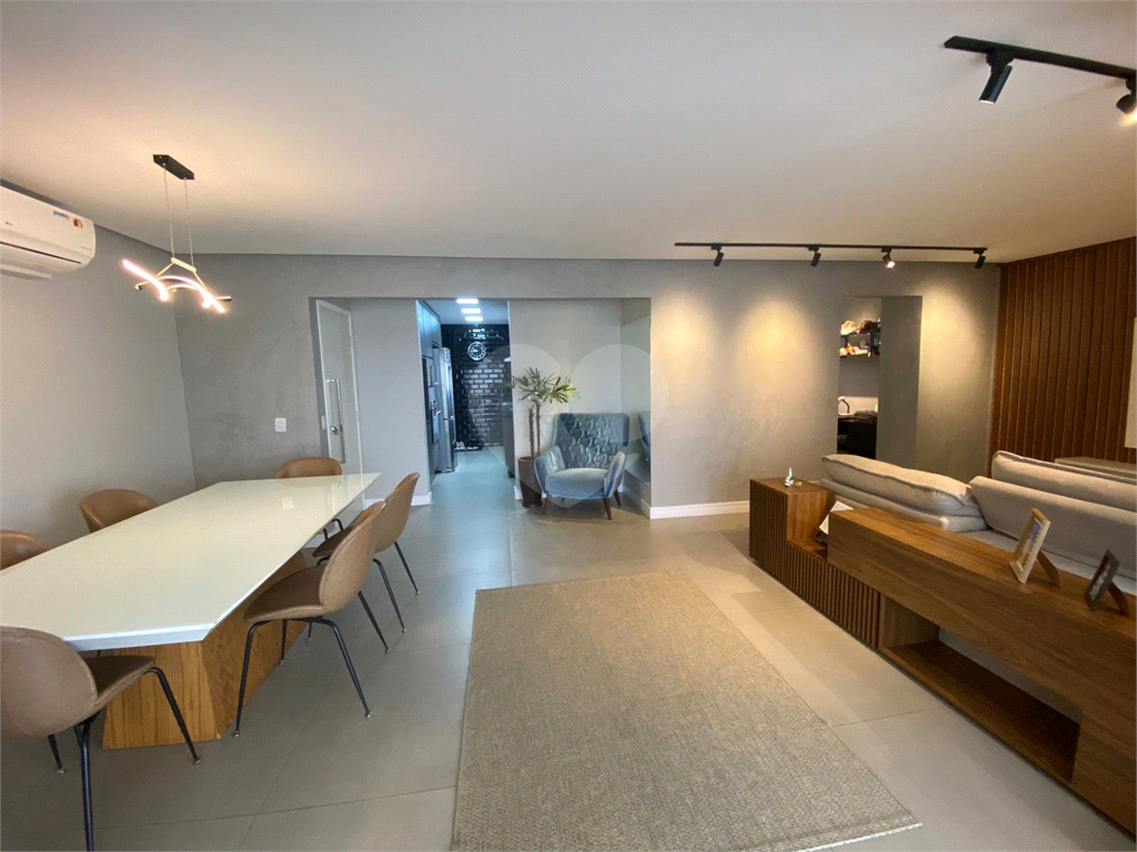 APARTAMENTO em SANTANA