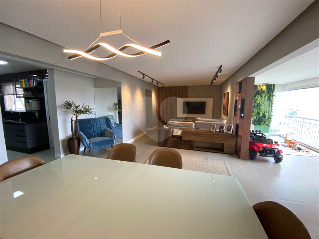 APARTAMENTO em SANTANA