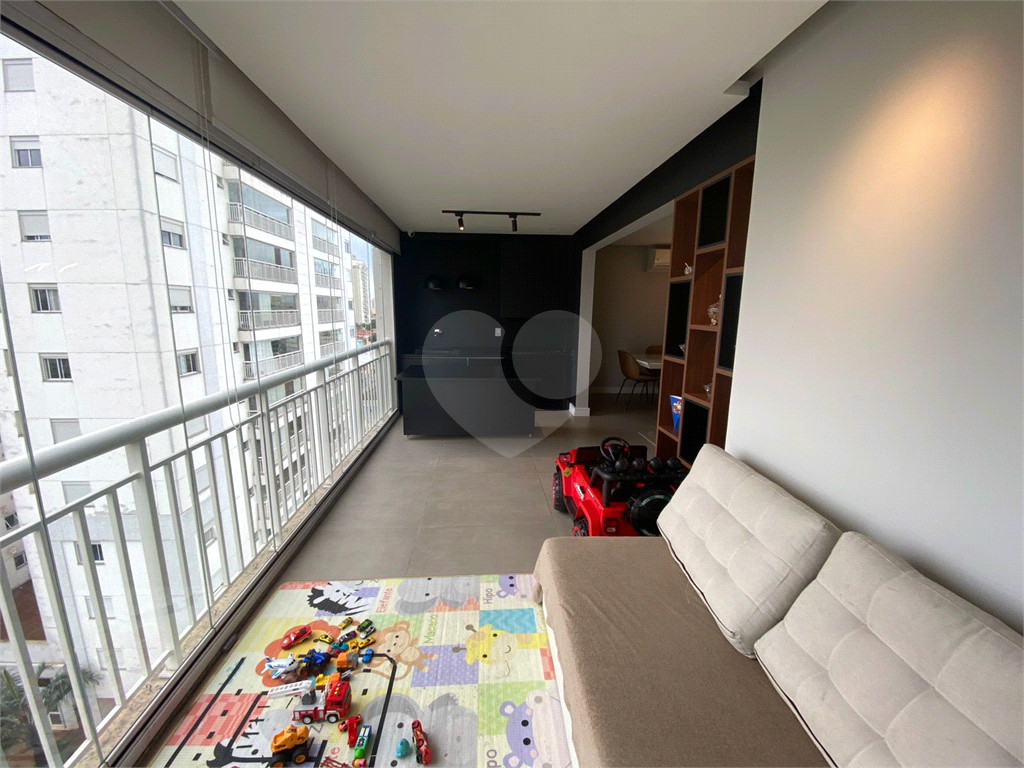 APARTAMENTO em SANTANA