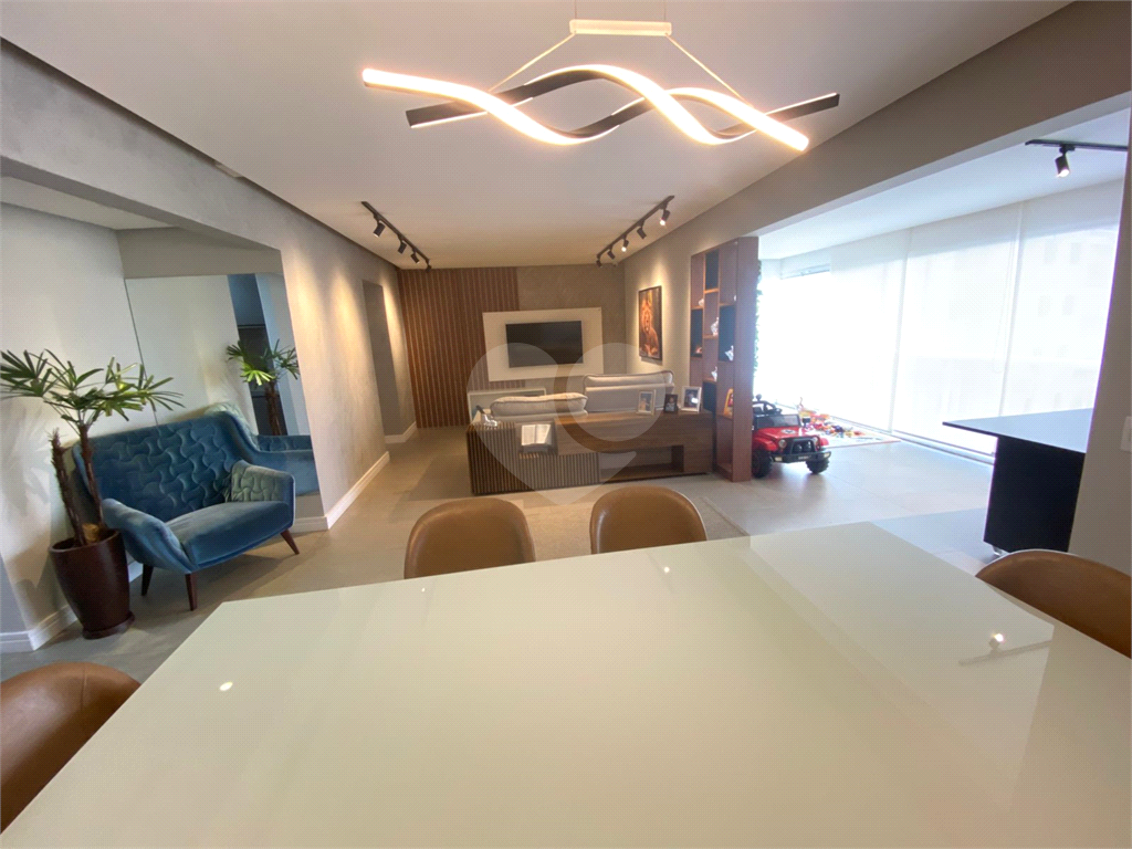 APARTAMENTO em SANTANA
