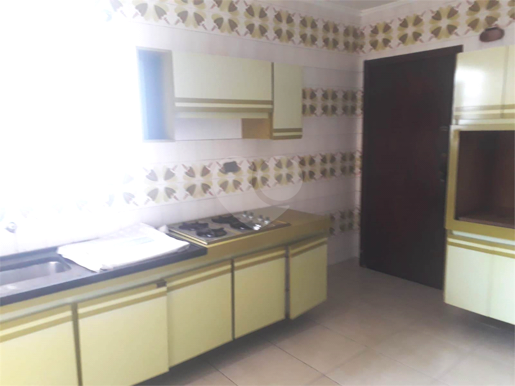 Prédio comercial ou residencial em Santana