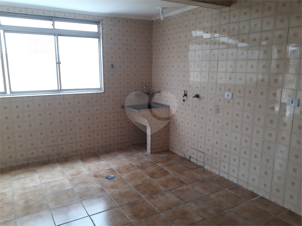 Prédio comercial ou residencial em Santana