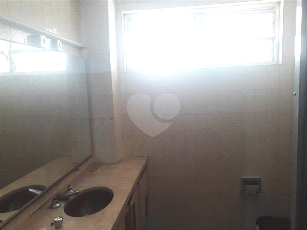 Prédio comercial ou residencial em Santana