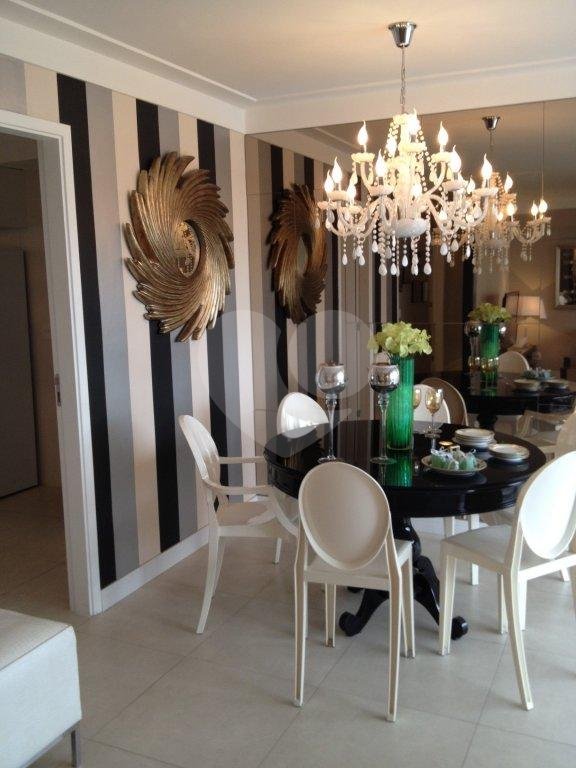 APARTAMENTO em CENTRO