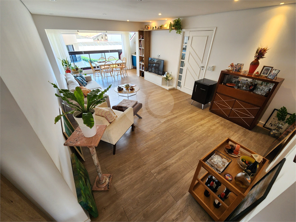 APARTAMENTO em ÁGUA FRIA