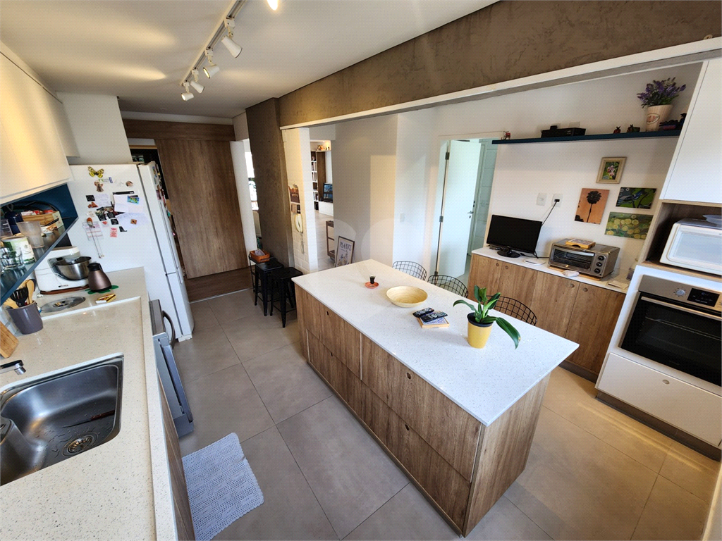 APARTAMENTO em ÁGUA FRIA