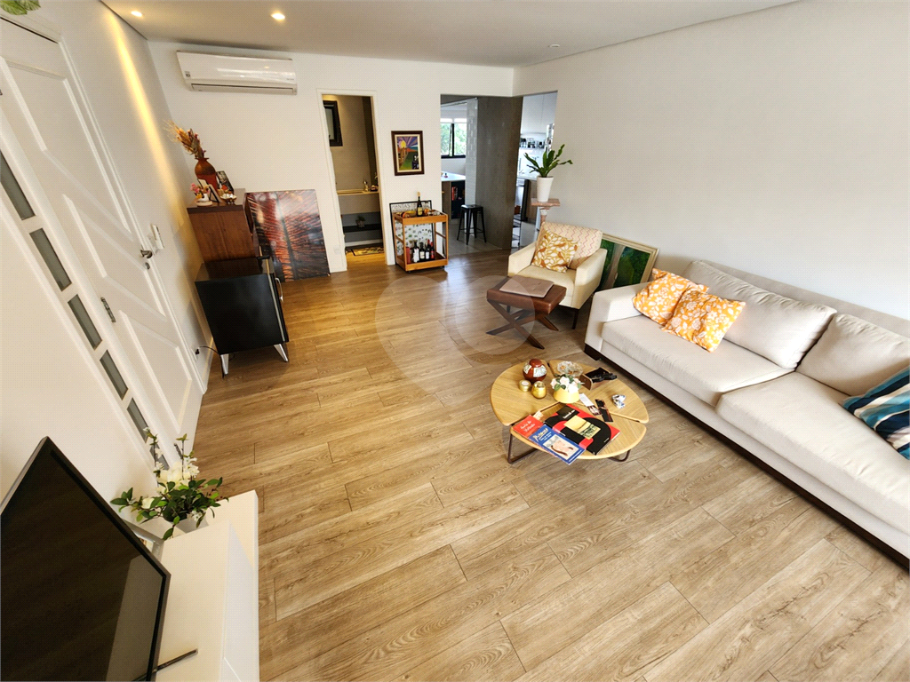 APARTAMENTO em ÁGUA FRIA