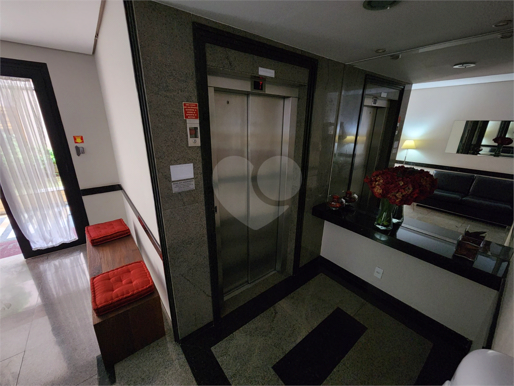 APARTAMENTO em ÁGUA FRIA