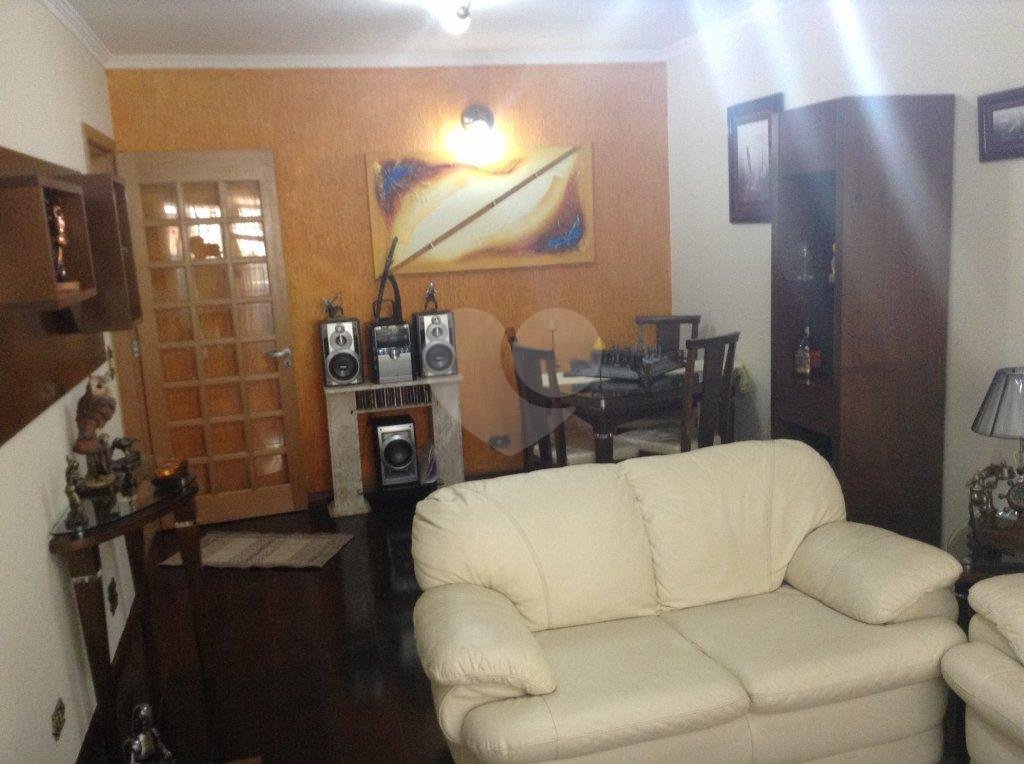 Casa à venda com 5 quartos, 200m² - Foto 2