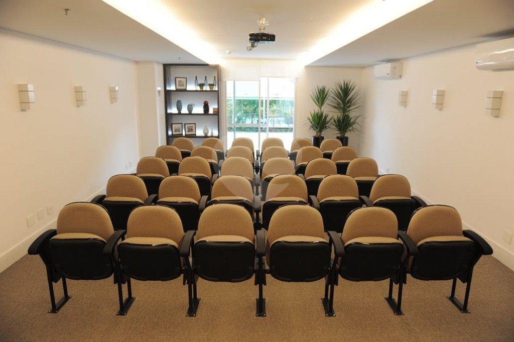 Sala Comercial ao lado do metro
