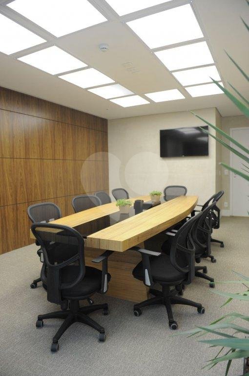Sala Comercial ao lado do metro