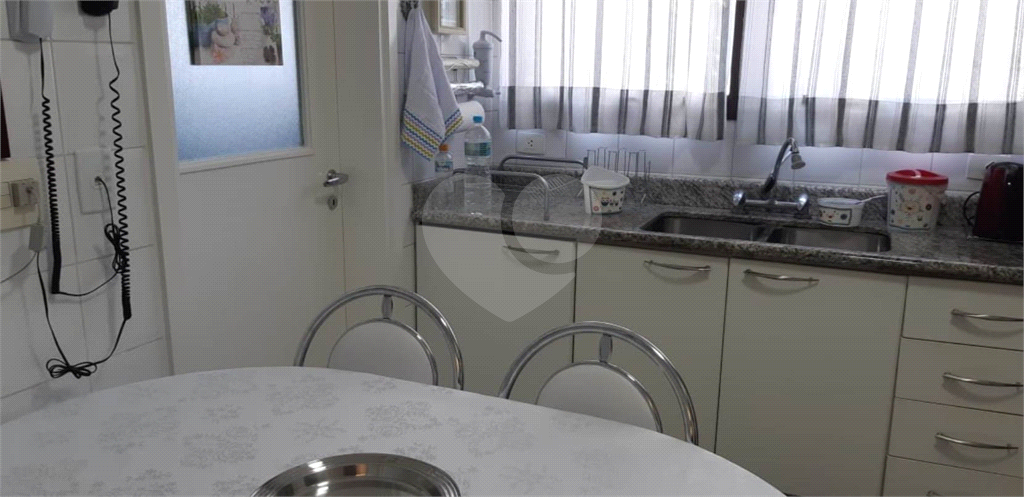 APARTAMENTO em SANTANA