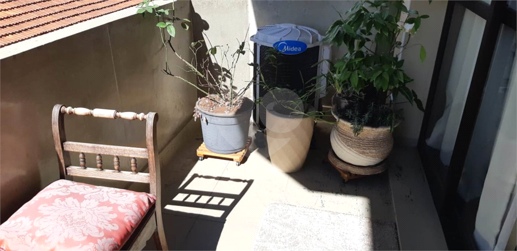 APARTAMENTO em SANTANA