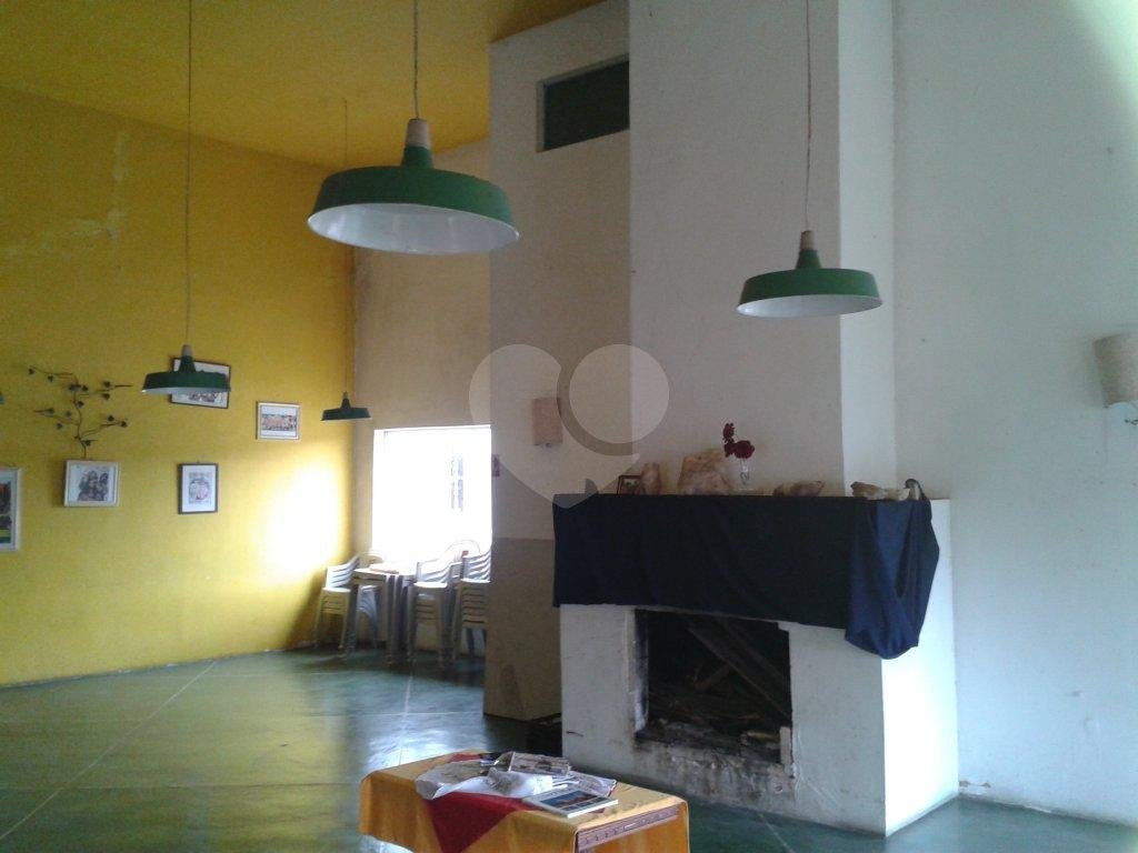 ÓTIMO PARA CASA DE EVENTOS, SALÃO COMERCIAL E TERRENO, PONTO DE TRINTA ANOS, SÃO 02 SALÕES DE 100 MT