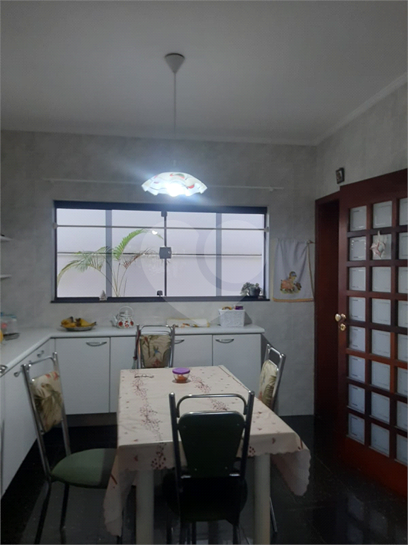 SOBRADO MARAVILHOSO A VENDA NO JARDIM GUAPIRA - 4 SUÍTES E 7 VAGAS DE GARAGEM