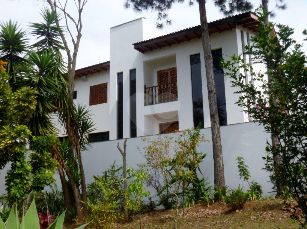 SOBRADO MARAVILHOSO A VENDA NO JARDIM GUAPIRA - 4 SUÍTES E 7 VAGAS DE GARAGEM
