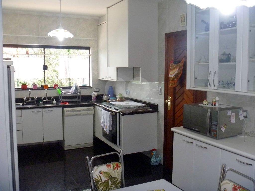 SOBRADO MARAVILHOSO A VENDA NO JARDIM GUAPIRA - 4 SUÍTES E 7 VAGAS DE GARAGEM