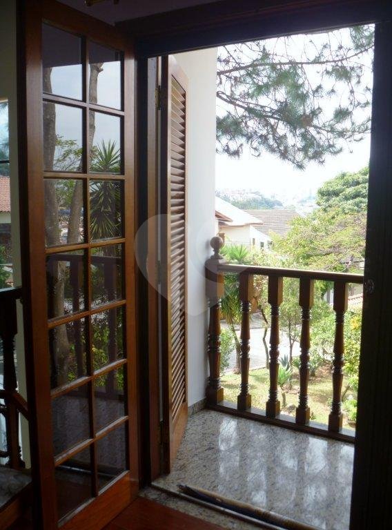 SOBRADO MARAVILHOSO A VENDA NO JARDIM GUAPIRA - 4 SUÍTES E 7 VAGAS DE GARAGEM
