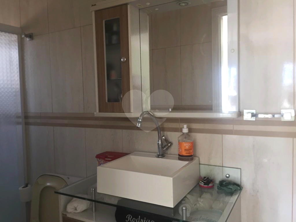 Excelente sobrado Lauzane Paulista, estuda permuta por dois apartamentos próximo de metro.