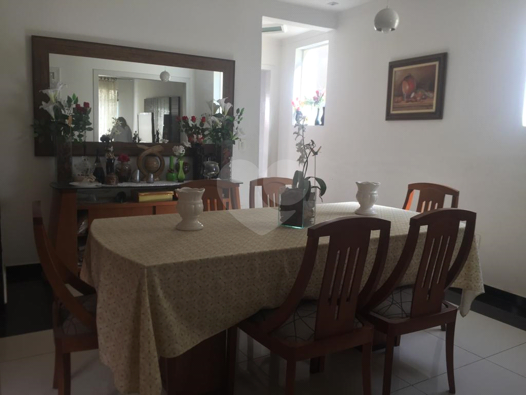 Excelente sobrado Lauzane Paulista, estuda permuta por dois apartamentos próximo de metro.
