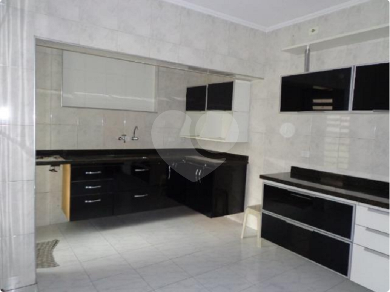  Casa Térrea com 2 Dormitórios sendo 1 Suíte 2 vagas Com Fácil Acesso ao Metrô e Shopping Tucuruvi!!