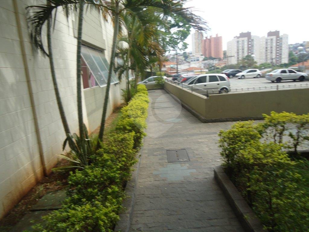 APARTAMENTO em CASA VERDE