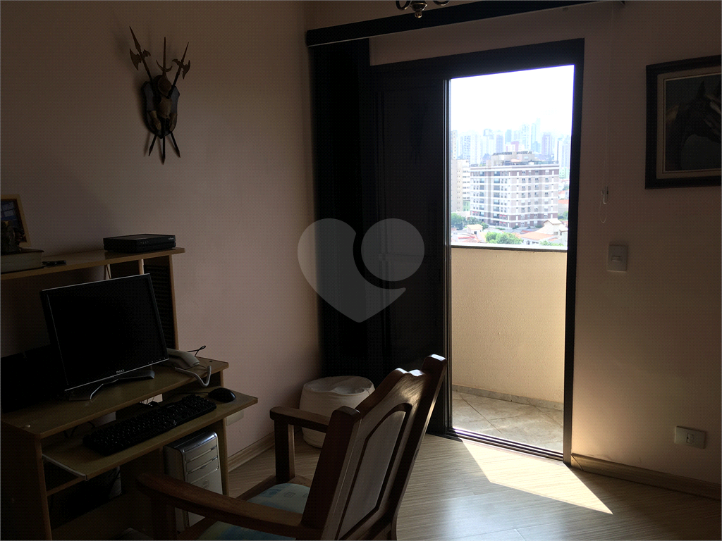 Apartamento à venda com 4 quartos, 206m² - Foto 35