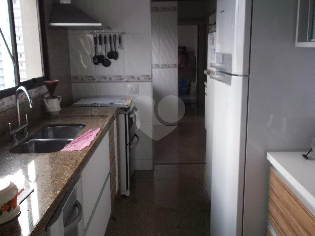 Apartamento à venda com 4 quartos, 206m² - Foto 14