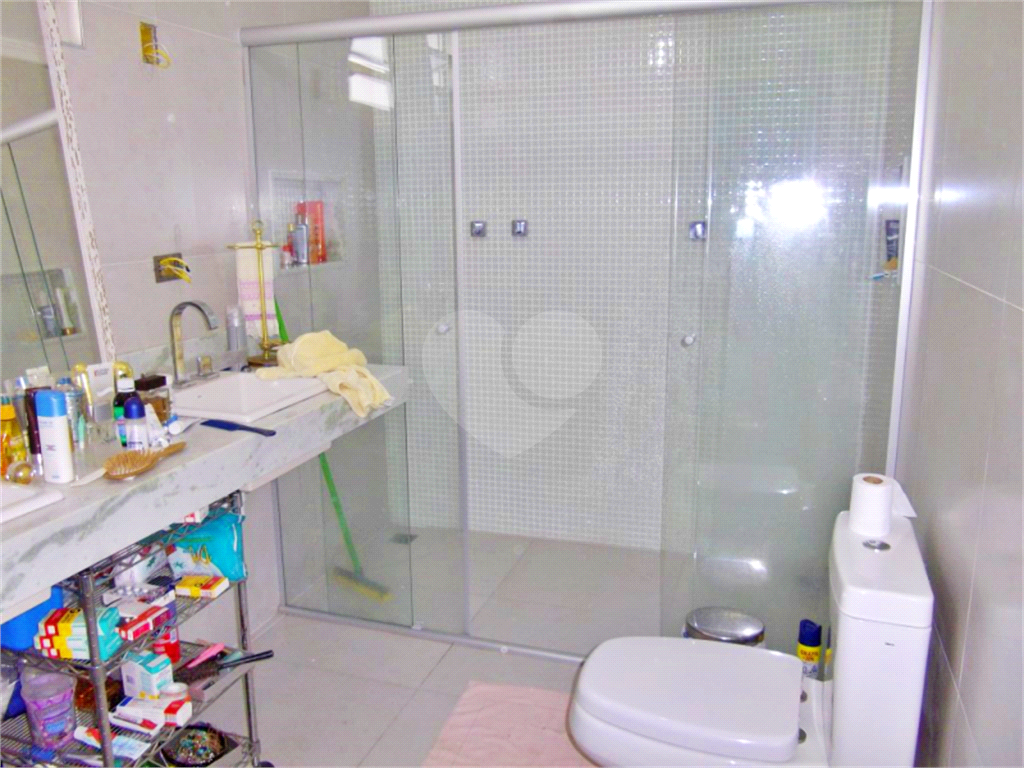 Sobrado à venda e aluguel com 3 quartos, 300m² - Foto 8