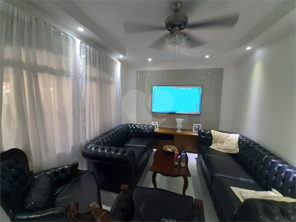  SOBRADO NA VILA MEDEIROS,03 DORMITÓRIOS,01 SUITE,03 VAGAS, COM LAVANDERIA, 02  QUINTAIS, ARMÁRIOS 