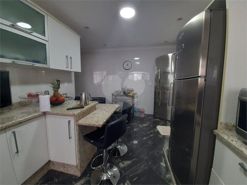  SOBRADO NA VILA MEDEIROS,03 DORMITÓRIOS,01 SUITE,03 VAGAS, COM LAVANDERIA, 02  QUINTAIS, ARMÁRIOS 