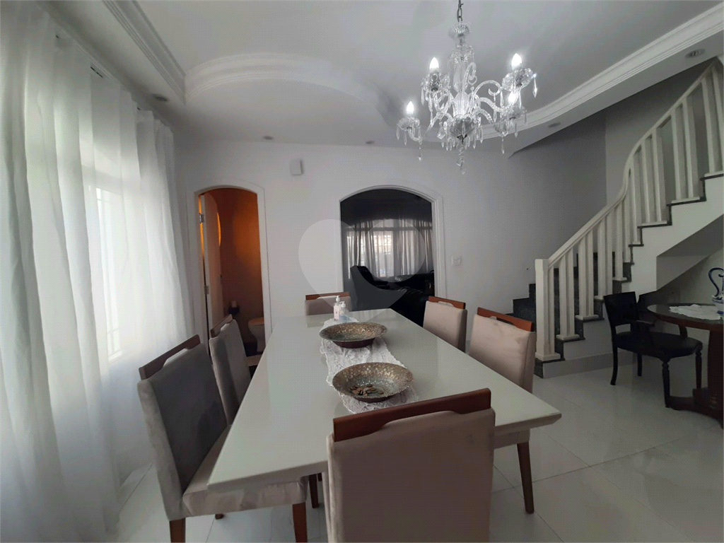  SOBRADO NA VILA MEDEIROS,03 DORMITÓRIOS,01 SUITE,03 VAGAS, COM LAVANDERIA, 02  QUINTAIS, ARMÁRIOS 