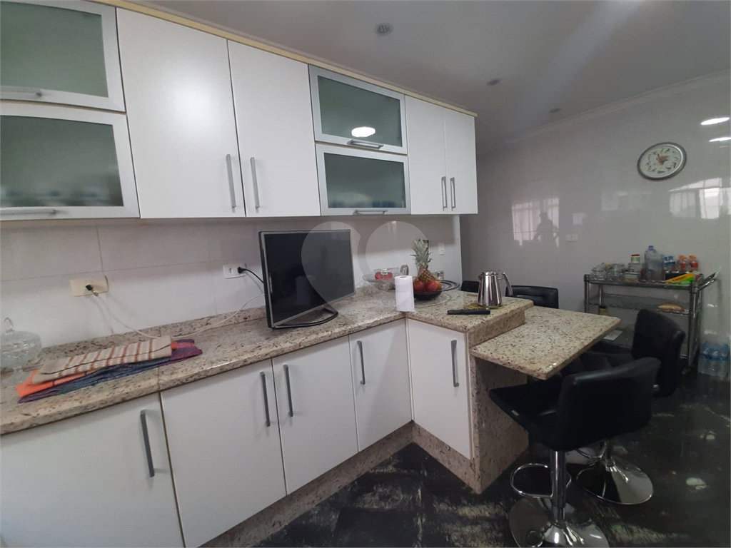  SOBRADO NA VILA MEDEIROS,03 DORMITÓRIOS,01 SUITE,03 VAGAS, COM LAVANDERIA, 02  QUINTAIS, ARMÁRIOS 