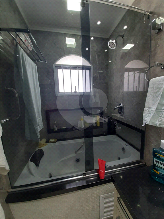  SOBRADO NA VILA MEDEIROS,03 DORMITÓRIOS,01 SUITE,03 VAGAS, COM LAVANDERIA, 02  QUINTAIS, ARMÁRIOS 