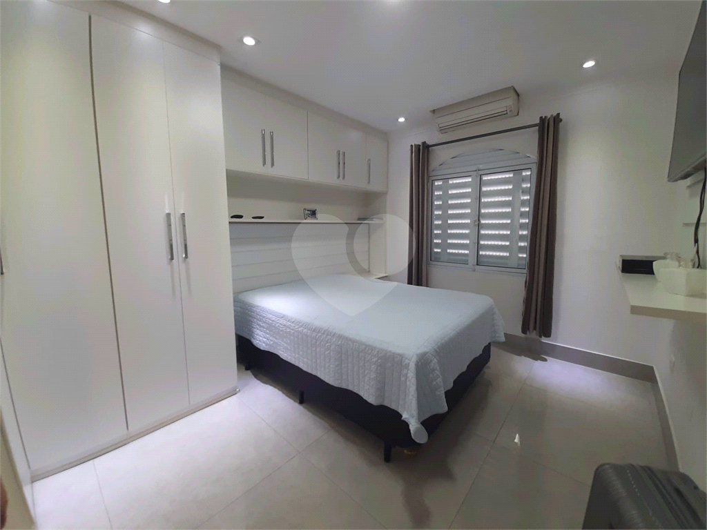  SOBRADO NA VILA MEDEIROS,03 DORMITÓRIOS,01 SUITE,03 VAGAS, COM LAVANDERIA, 02  QUINTAIS, ARMÁRIOS 