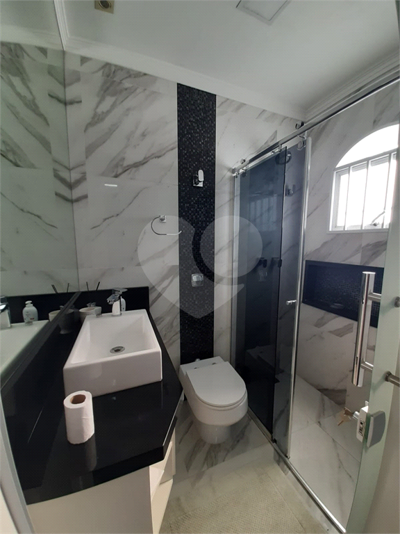  SOBRADO NA VILA MEDEIROS,03 DORMITÓRIOS,01 SUITE,03 VAGAS, COM LAVANDERIA, 02  QUINTAIS, ARMÁRIOS 