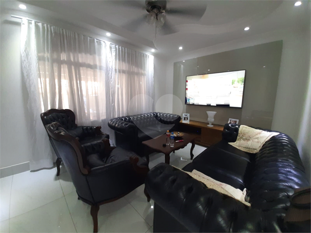  SOBRADO NA VILA MEDEIROS,03 DORMITÓRIOS,01 SUITE,03 VAGAS, COM LAVANDERIA, 02  QUINTAIS, ARMÁRIOS 