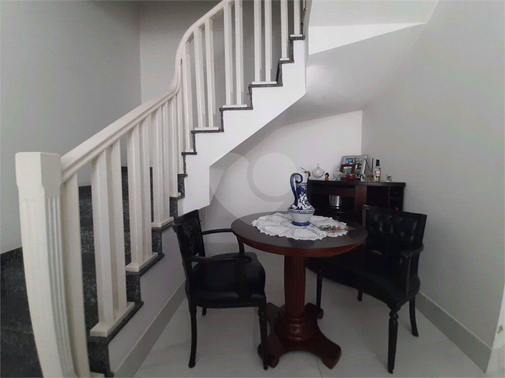  SOBRADO NA VILA MEDEIROS,03 DORMITÓRIOS,01 SUITE,03 VAGAS, COM LAVANDERIA, 02  QUINTAIS, ARMÁRIOS 