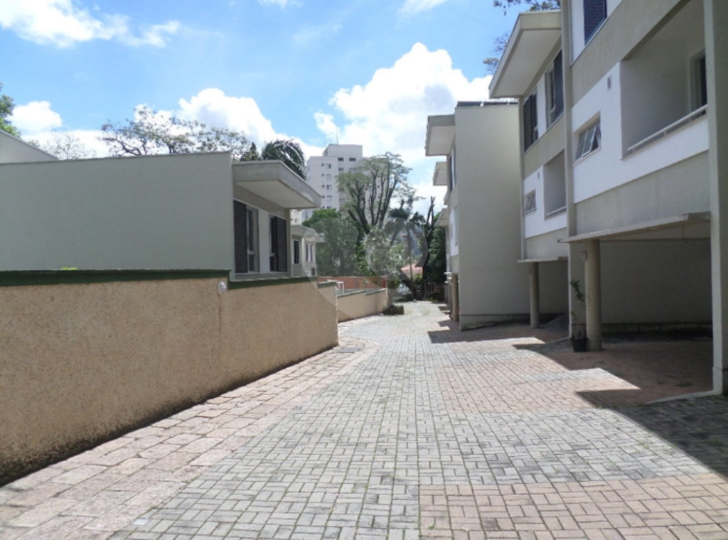 Sobrado para locação em condomínio fechado de alto padrão no bairro do Tremembé