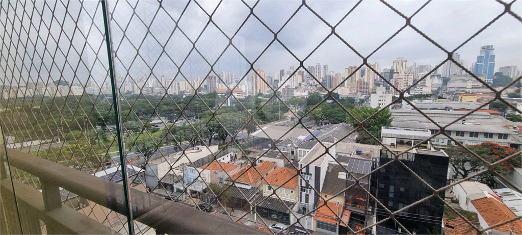 APARTAMENTO em SANTANA