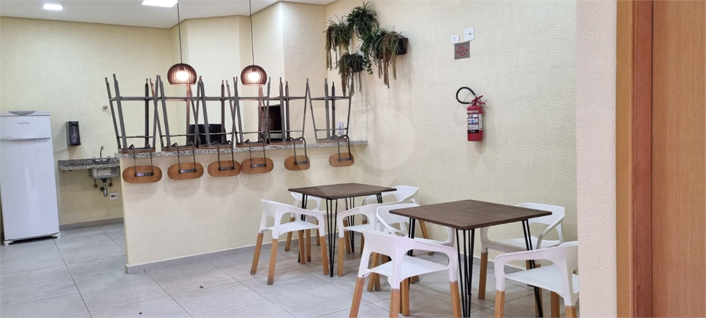 APARTAMENTO em SANTANA