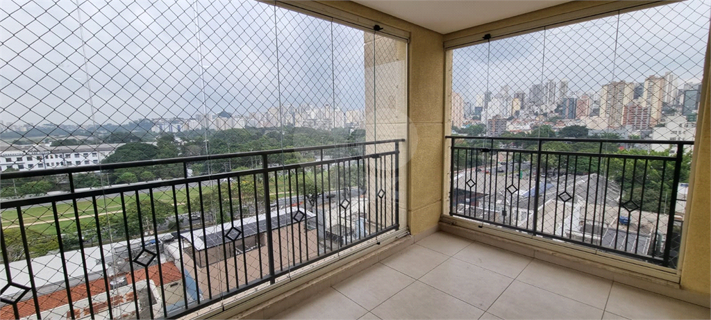 APARTAMENTO em SANTANA