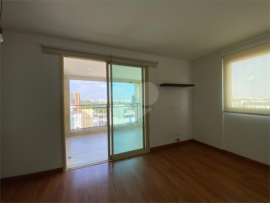 APARTAMENTO em SANTANA
