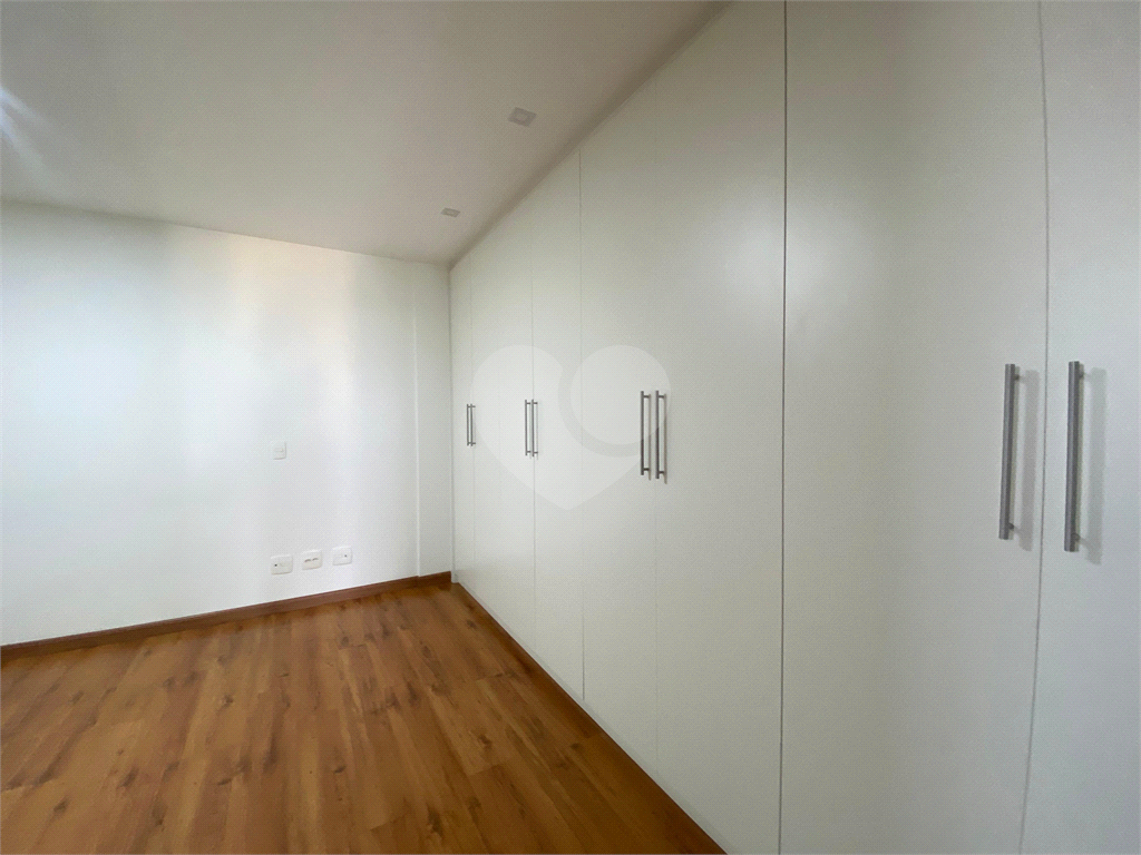 APARTAMENTO em SANTANA