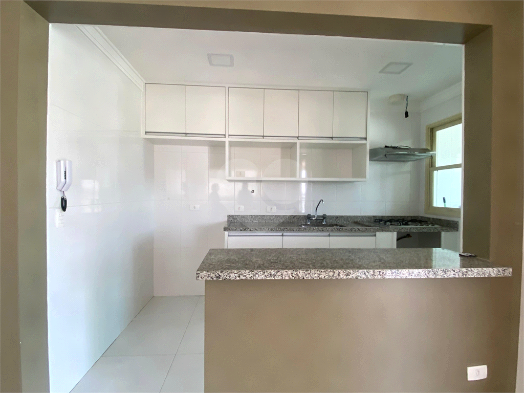 APARTAMENTO em SANTANA